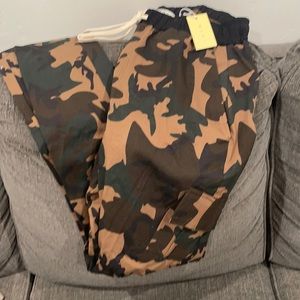 NWT mnml cargos…got for my son for Christmas and they didn’t fit…can’t return!!